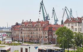 Art Deco Apartment In Gdansk